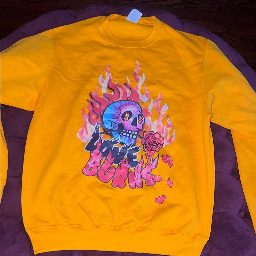 Men’s Yellow Graphic Skull Sweater
